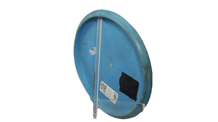 USED Latitude 64 Retro Compass Midrange Back View